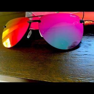 Quay The Playa sunnies 💖